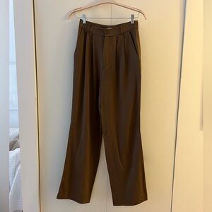 Reformation brown trousers size 4. LIKE NEW